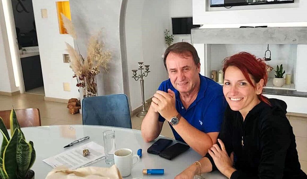 Ελένη Κουντουρούπη, η δυναμική γυναίκα πίσω από τα πολιτιστικά δρώμενα της Αμοργού